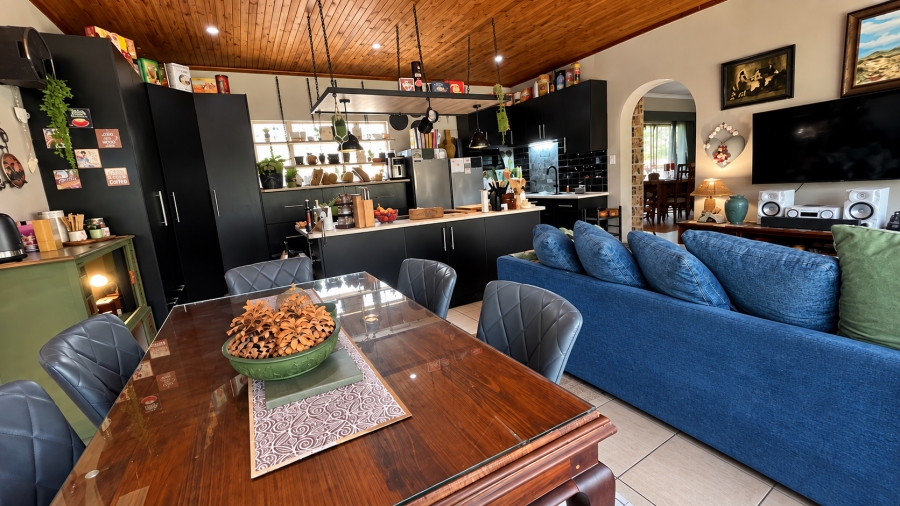 3 Bedroom Property for Sale in Flamwood North West